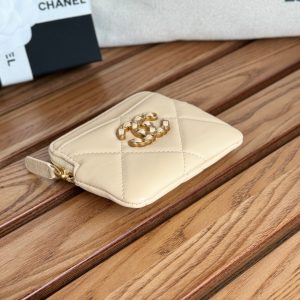 cc 19 zipped coin purse 11cm cream lambskin gold hardware