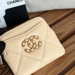 cc 19 zipped coin purse 11cm cream lambskin gold hardware