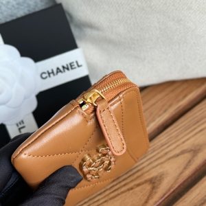 cc 19 zipped coin purse 11cm brown lambskin gold hardware