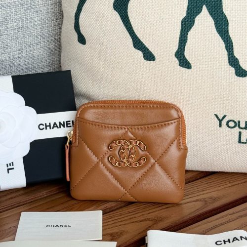 cc 19 zipped coin purse 11cm brown lambskin gold hardware