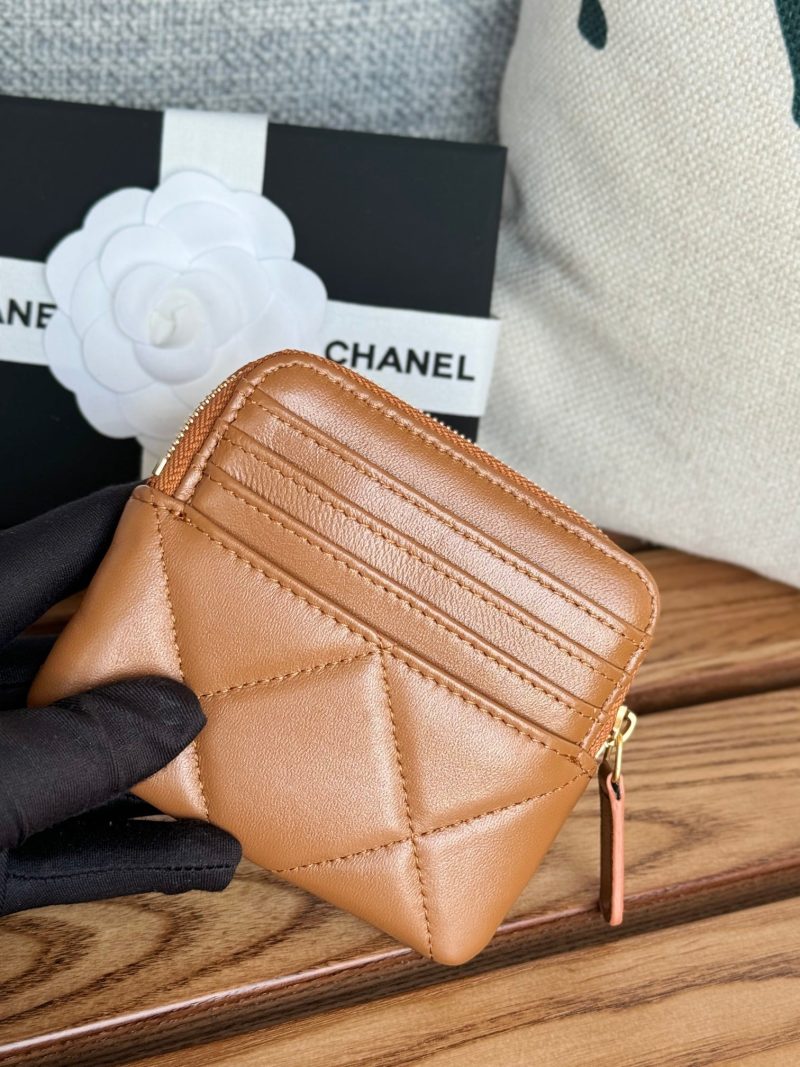 cc 19 zipped coin purse 11cm brown lambskin gold hardware