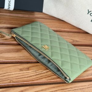 cc zipped wallet 20cm green quilted caviar gold hardware