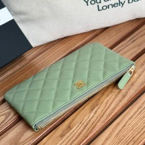 cc zipped wallet 20cm green quilted caviar gold hardware
