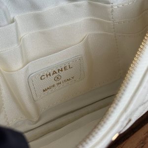 cc zipped wallet 20cm white quilted caviar gold hardware