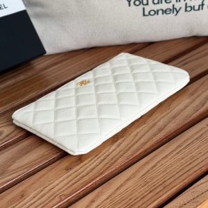 cc zipped wallet 20cm white quilted caviar gold hardware