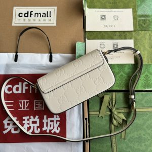 img_89648692_20240427_i1714151295_6621_6_jpg SUPER MINI SHOULDER BAG 21 IN WHITE EMBOSSED CALFSKIN