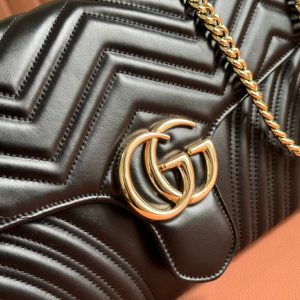 MARMONT SHOULDER BAG 40 IN BLACK CALFSKIN GOLD CHAIN