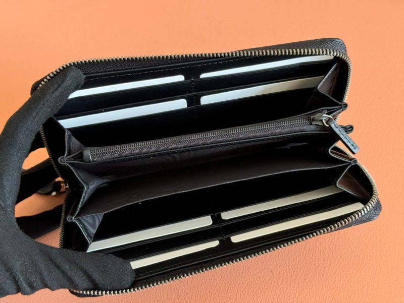 img_89648692_20250309_i1741501956_599_8_jpg Gucci Zipper Wallet Black Embossed 248406