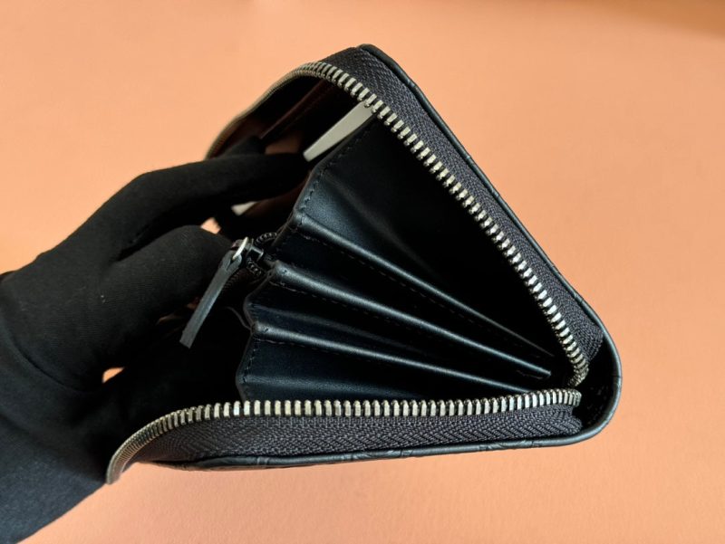 img_89648692_20250309_i1741501956_6190_5_jpg Gucci Zipper Wallet Black Embossed 248406
