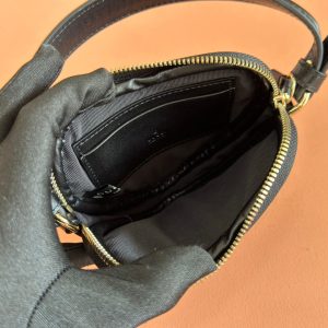 Gucci Marmont Heart Bag Black Calfskin 255057