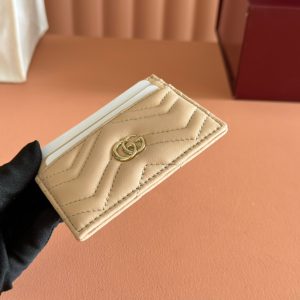Gucci Marmont Card Wallet Beige Calfskin 254955