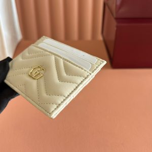 Gucci Marmont Card Wallet Light Beige Calfskin 254963