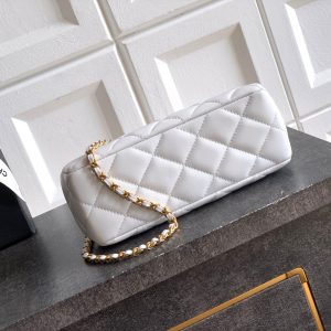 Chanel 2026 Pearl Clutch White Gold Lambskin 321881
