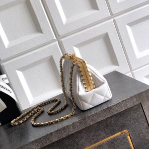 Chanel 2026 Pearl Clutch White Gold Lambskin 321881