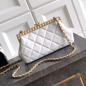 Chanel 2026 Pearl Clutch White Gold Lambskin 321881