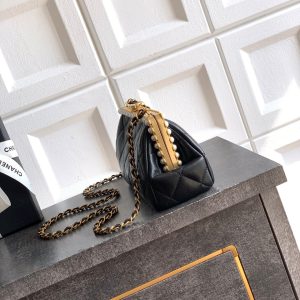 Chanel 2026 Pearl Clutch Black Gold Lambskin 321877