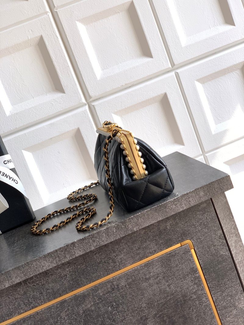 Chanel 2026 Pearl Clutch Black Gold Lambskin 321877