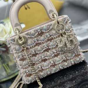 img_944dca8d_20240720_i1721462139_6608_6_jpg CD Mini Lady 17 Beige Satin Embroidery Diamond