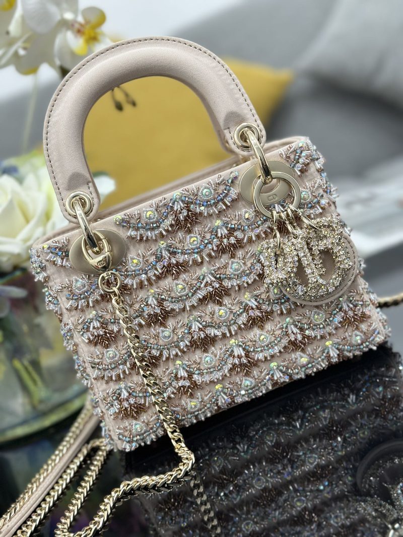 img_944dca8d_20240720_i1721462139_6608_6_jpg CD Mini Lady 17 Beige Satin Embroidery Diamond