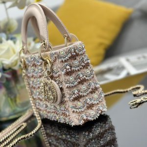 img_944dca8d_20240720_i1721462139_8563_2_jpg CD Mini Lady 17 Beige Satin Embroidery Diamond