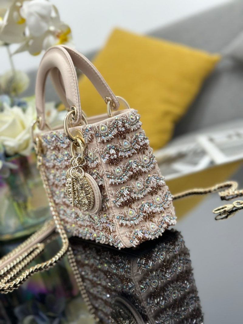 img_944dca8d_20240720_i1721462139_8563_2_jpg CD Mini Lady 17 Beige Satin Embroidery Diamond