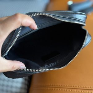 CLUTCH 22 WITH FF MOTIF IN DARK GRAY TEXTURED FABRIC AND BLACK LAMBSKIN TRIM