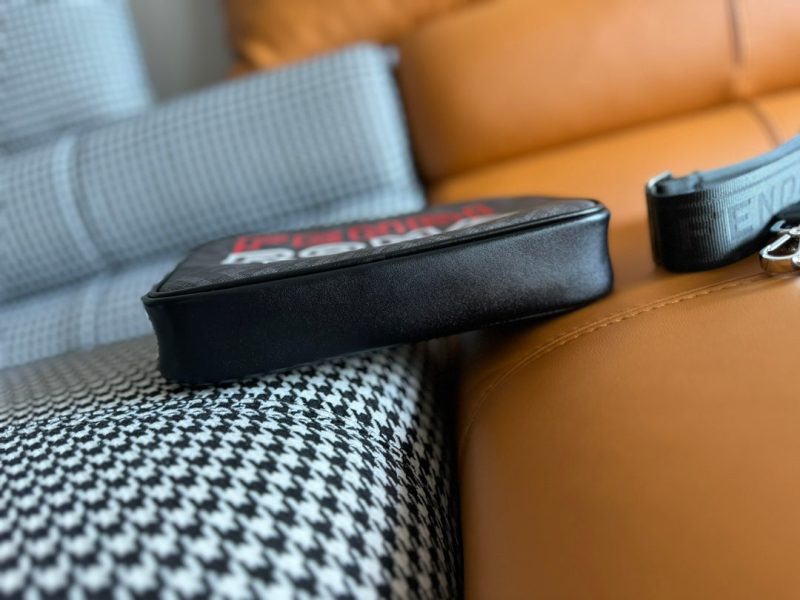 CLUTCH 22 WITH FF MOTIF IN DARK GRAY TEXTURED FABRIC AND BLACK LAMBSKIN TRIM