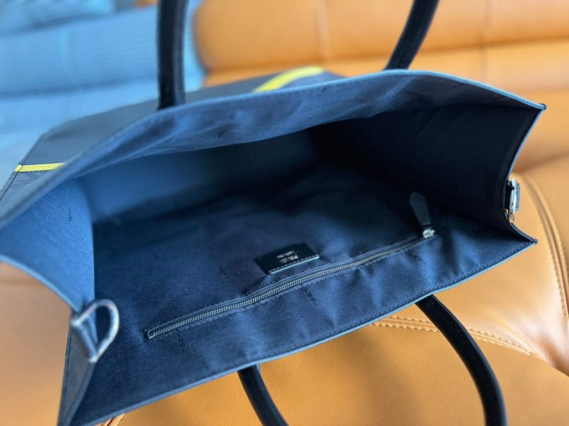 FendiI 38 BAG FF MONOGRAM FF BLACK CALFSKIN WITH STRAP