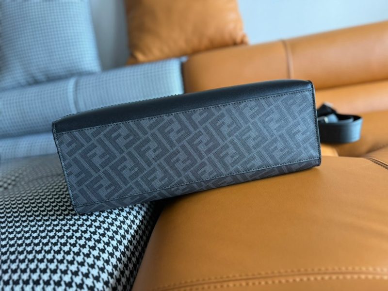 FendiI 38 BAG FF MONOGRAM FF BLACK CALFSKIN WITH STRAP