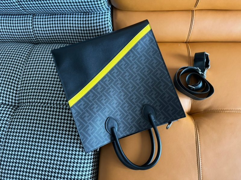 FendiI 38 BAG FF MONOGRAM FF BLACK CALFSKIN WITH STRAP