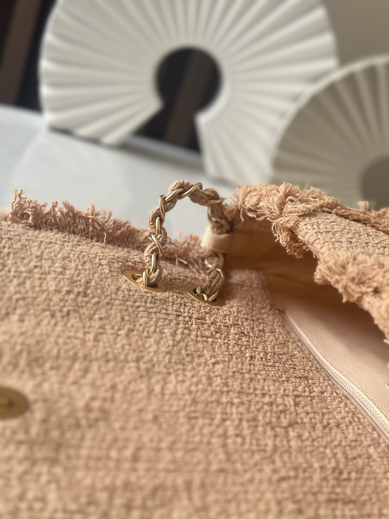 img_a5af95f4_20250403_i1743670716029_5399_0_6_jpg CC Nature Flap Bag 27cm Beige Tweed 275480