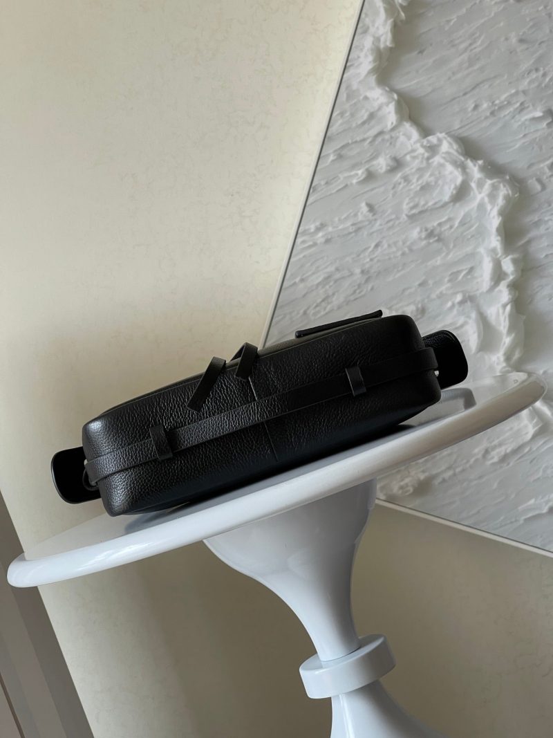 img_ae76a800_20240903_i1725293697_3226_0_jpg SIMPLY MINI 22 IN BLACK GRAINED CALFSKIN