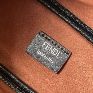 img_ae76a800_20240903_i1725293697_5429_8_jpg SIMPLY MINI 22 IN BLACK GRAINED CALFSKIN