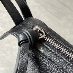 img_ae76a800_20240903_i1725293697_8475_5_jpg SIMPLY MINI 22 IN BLACK GRAINED CALFSKIN