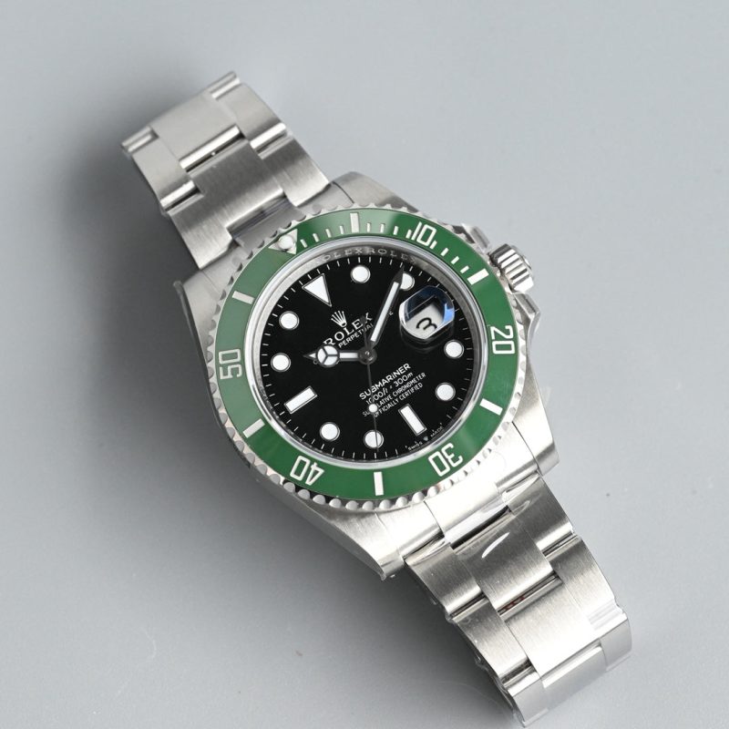 Rolex Submariner 41mm Silver Green Black Dial