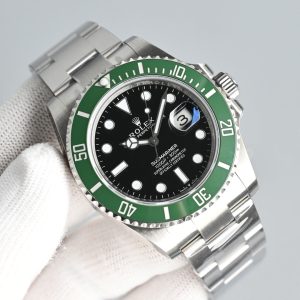 Rolex Submariner 41mm Silver Green Black Dial