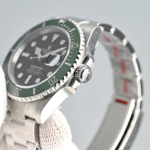 Rolex Submariner 41mm Silver Green Black Dial