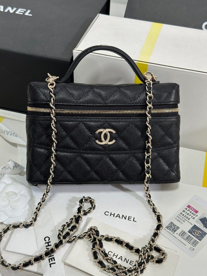 img_b885826e_20250110_i1736507484692_4107_0_0_jpg CC 25C Vanity Case 19.5cm Black Calfskin Silver Hardware 243640