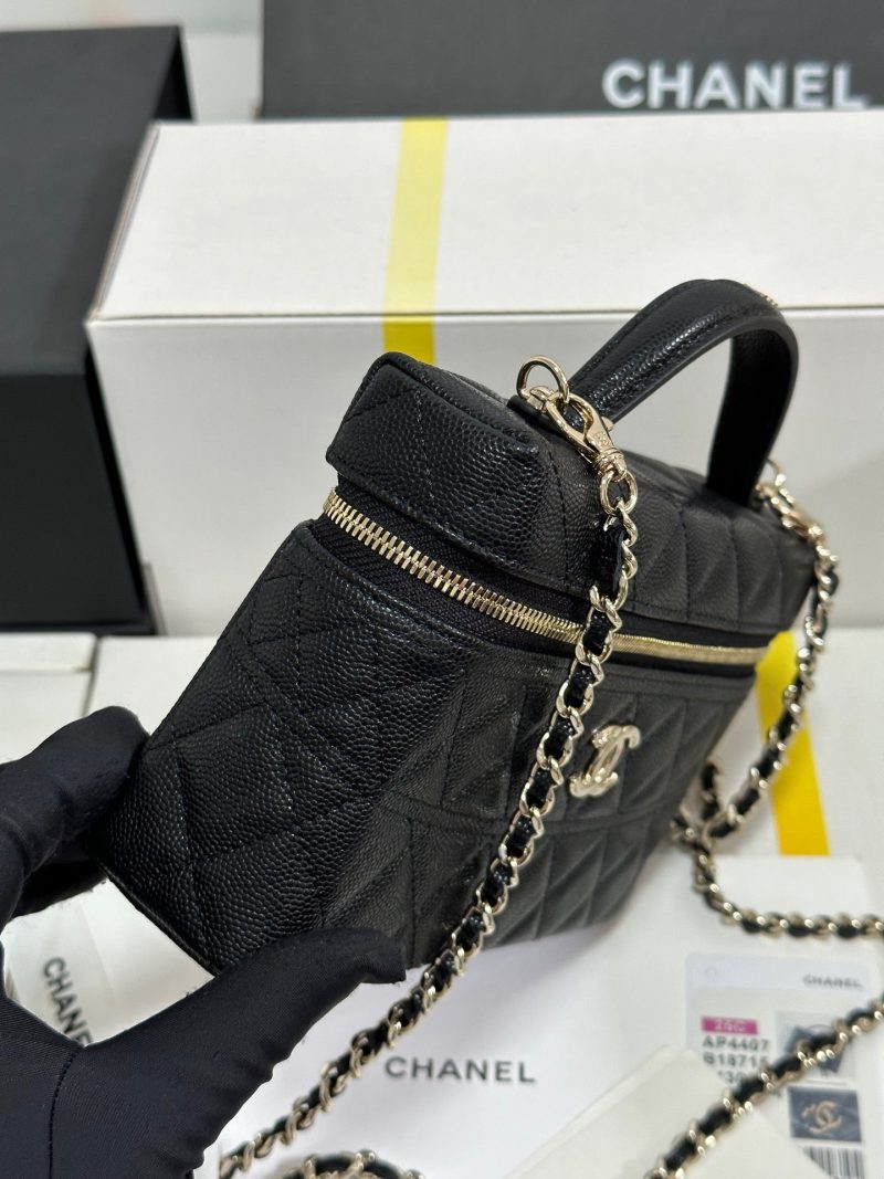 img_b885826e_20250110_i1736507486133_1585_0_5_jpg CC 25C Vanity Case 19.5cm Black Calfskin Silver Hardware 243640