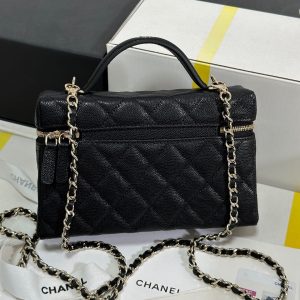 img_b885826e_20250110_i1736507486658_6722_0_8_jpg CC 25C Vanity Case 19.5cm Black Calfskin Silver Hardware 243640