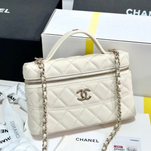 img_b885826e_20250117_i1737090076211_9688_0_1_jpg CC 25C Vanity Case Ivory White Calf Leather Silver Hardware 243660