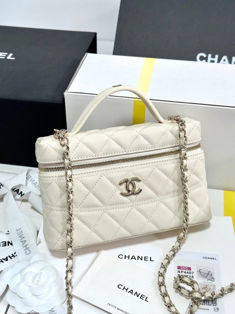 img_b885826e_20250117_i1737090076211_9688_0_1_jpg CC 25C Vanity Case Ivory White Calf Leather Silver Hardware 243660