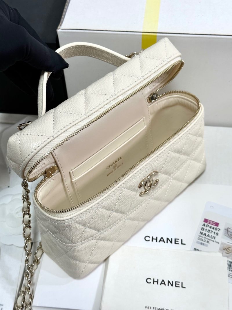 img_b885826e_20250117_i1737090076212_5092_0_5_jpg CC 25C Vanity Case Ivory White Calf Leather Silver Hardware 243660