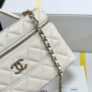 img_b885826e_20250117_i1737090076212_681_0_4_jpg CC 25C Vanity Case Ivory White Calf Leather Silver Hardware 243660