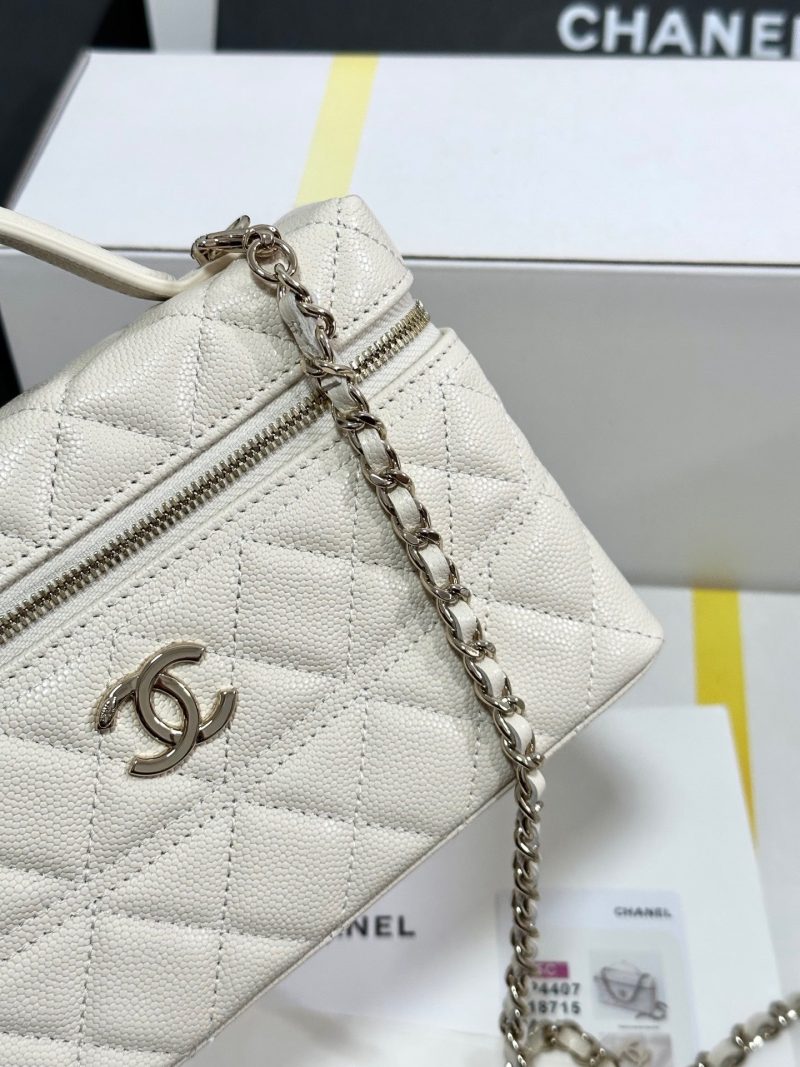 img_b885826e_20250117_i1737090076212_681_0_4_jpg CC 25C Vanity Case Ivory White Calf Leather Silver Hardware 243660