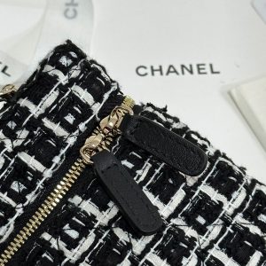 img_b885826e_20250117_i1737113044083_3853_0_6_jpg CC 25C Vanity Case Black White Tweed Light Gold Hardware 243667