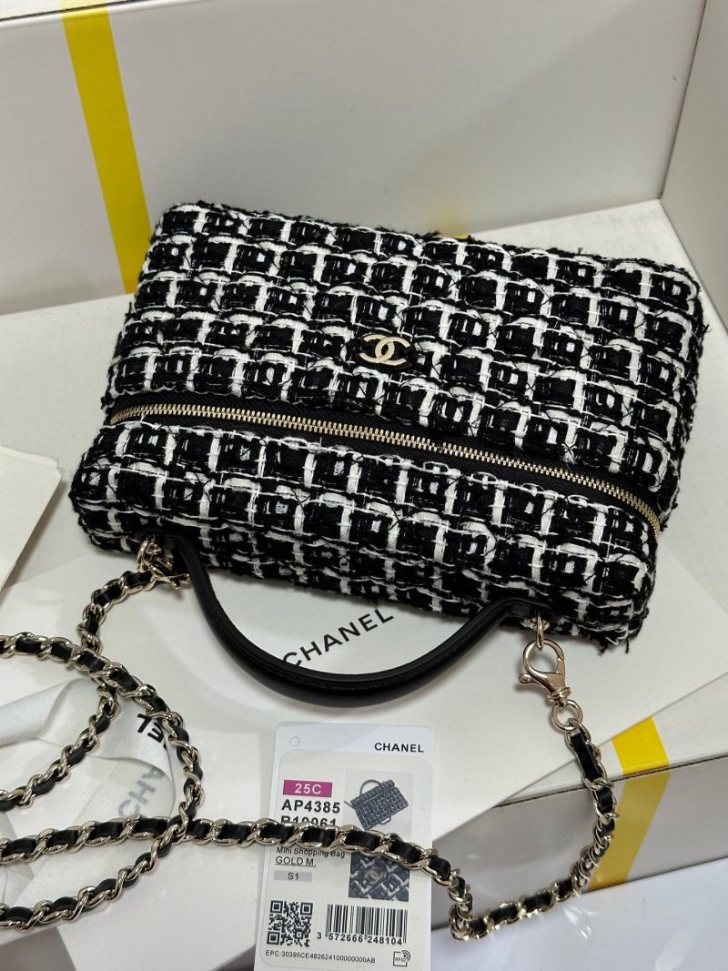 img_b885826e_20250117_i1737113045636_6706_0_8_jpg CC 25C Vanity Case Black White Tweed Light Gold Hardware 243667