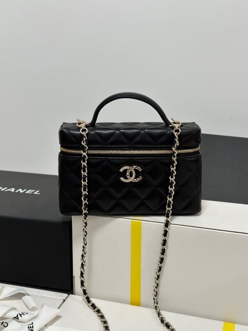 CC 25C Vanity Case 19.5cm Black Hanel Sheepskin Light Gold Hardware