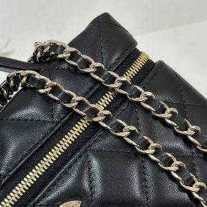 img_b885826e_20250121_i1737451572051_991_0_5_jpg CC 25C Vanity Case 19.5cm Black Hanel Sheepskin Light Gold Hardware