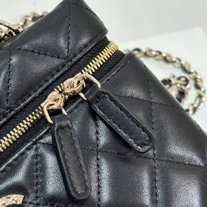 img_b885826e_20250121_i1737451572310_1349_0_6_jpg CC 25C Vanity Case 19.5cm Black Hanel Sheepskin Light Gold Hardware